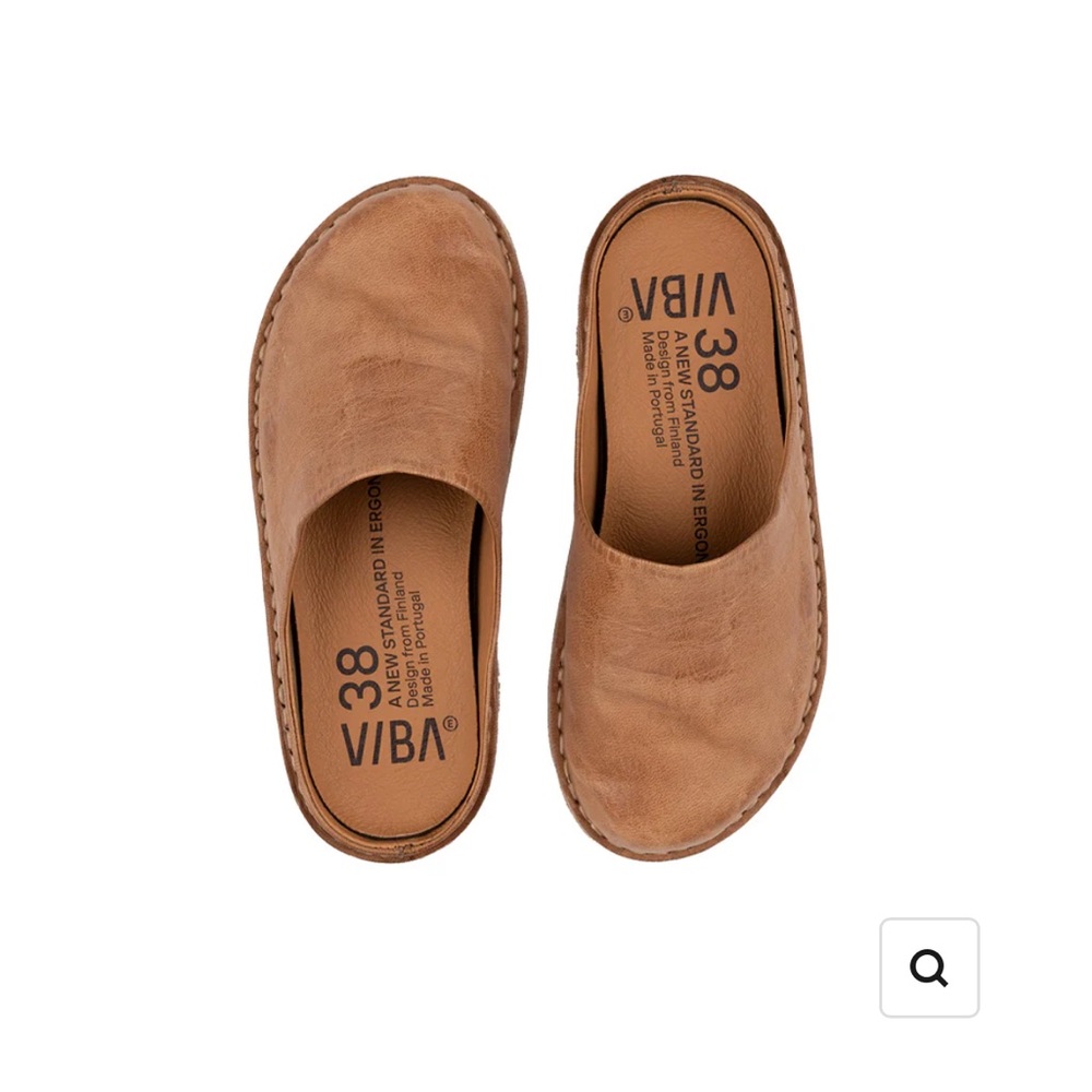 Viba Men’s leather slides/mules. Size 44 or US 11.